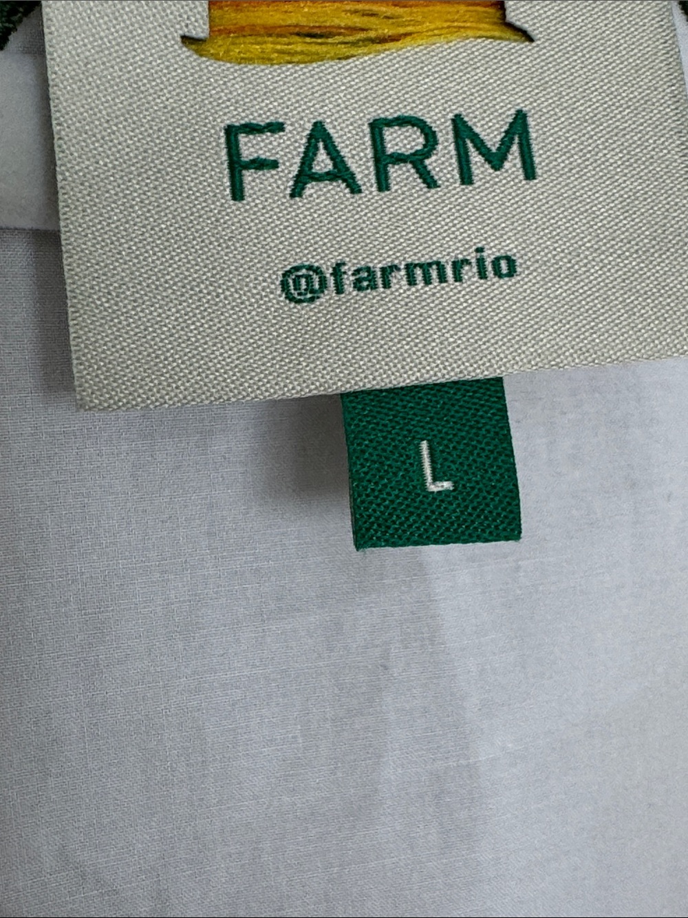 Farm Rio Embroidered Floral V-Neck Women’s Top - Picture 14 of 17
